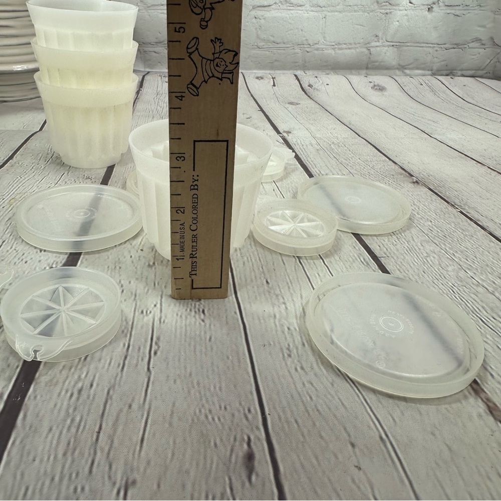 vintage tupperware jel-ette mold Set of 4 White Plastic Molds for Jell-o dessert - Picture 7 of 8